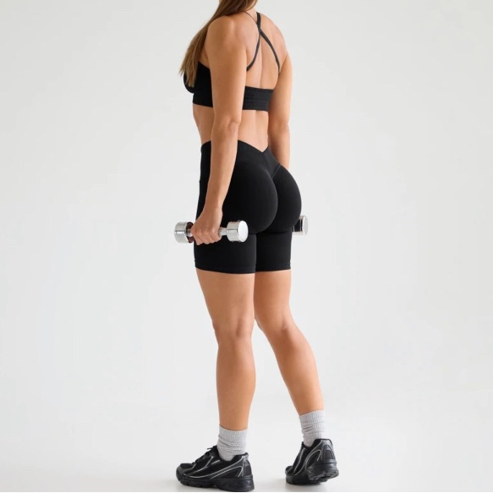 Prozis Women's Black Athletic Shorts - Picture 2 of 8